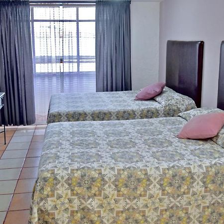 Hotel Posada Centenario 伊斯米基尔潘 外观 照片
