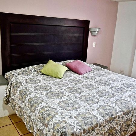 Hotel Posada Centenario 伊斯米基尔潘 外观 照片